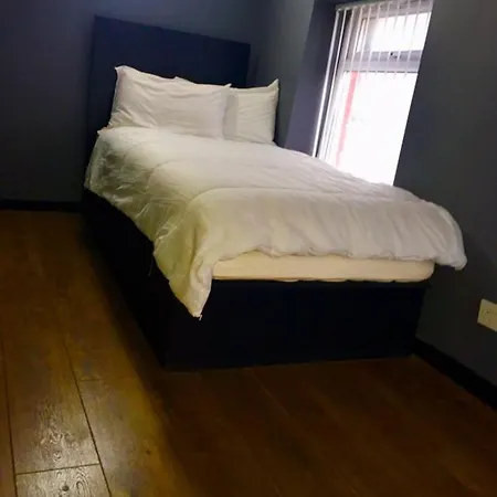 Klopps Guest Capsule hotel *