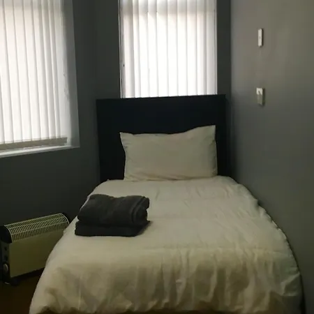 Klopps Guest Capsule hotel *