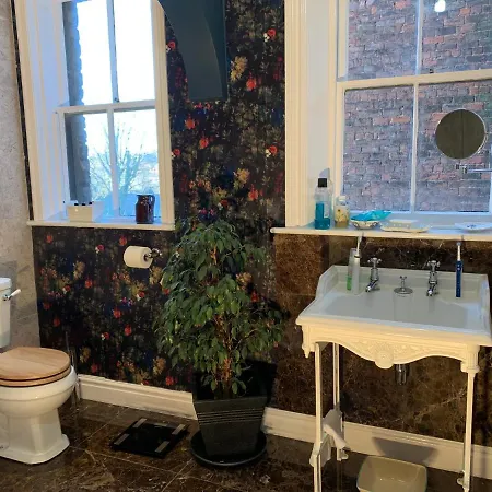 Bed & Breakfast Aberley House *