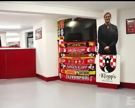 Klopps Guest Capsule hotel Liverpool