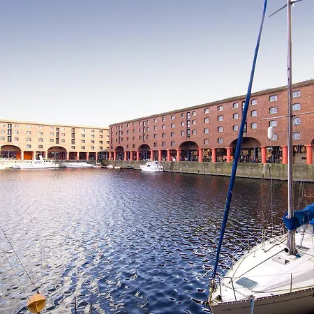 Hotel Premier Dock