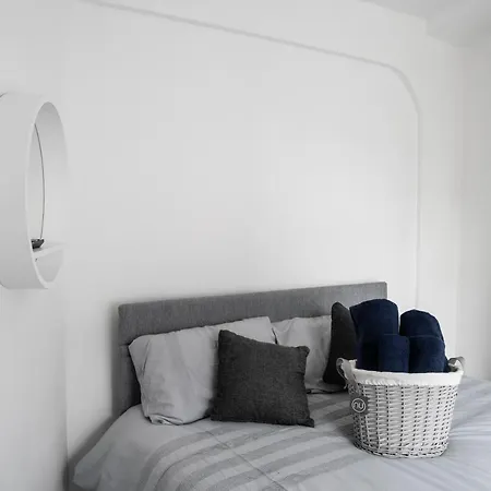 Apollocruz Scorton House Konukevi 3*