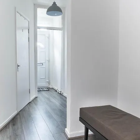 Apollocruz Scorton House 3* Liverpool
