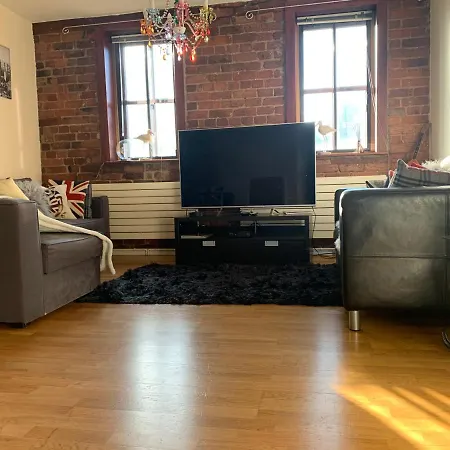 2 Bed Duplex Penthouse By Mathew Street Sleeps 6 *