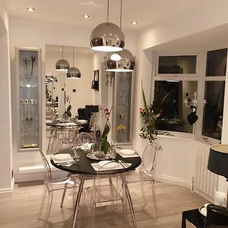 Luxury 5* With Secret Garden And Free Parking * Liverpool
