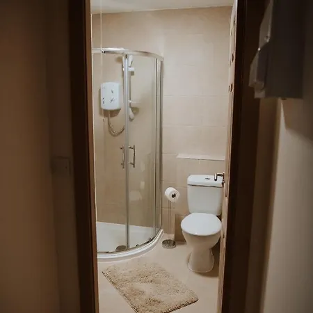 Apartment Flats Near Football Clubs *