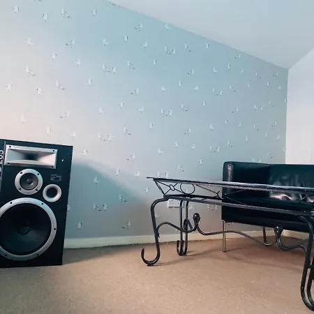2 Bed Duplex Penthouse By Mathew Street Sleeps 6 Liverpool