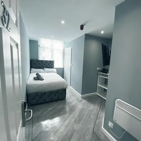 Brownlows Hotel 3*