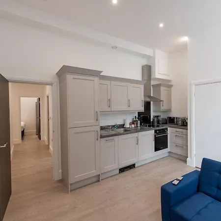 16 Queen Avenue Collection By Happy Days Liverpool