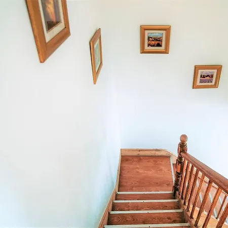 Vakantiehuis Charming 4-bed Pet Friendly House In