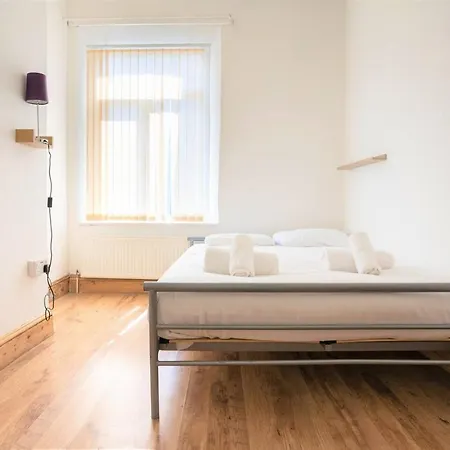 Charming 4-bed Pet Friendly House In Liverpool