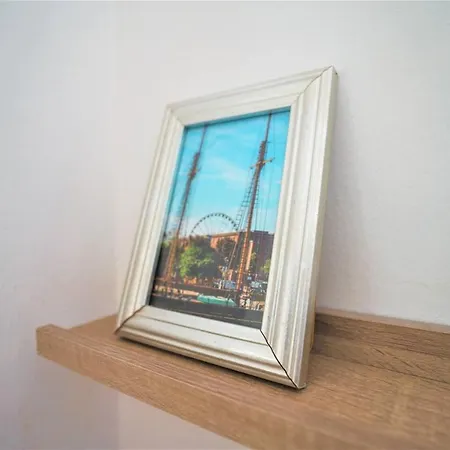 Charming 4-bed Pet Friendly House In * Liverpool