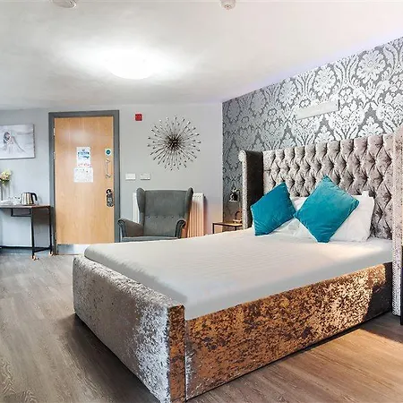 Oyo Grand 3*