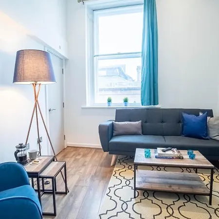 Luxe Near Albert Docks - 3 Graces - One - Business, Contract & Corporate Ready