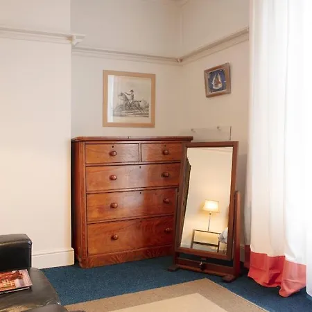 Square Tree House Bed & Breakfast Liverpool