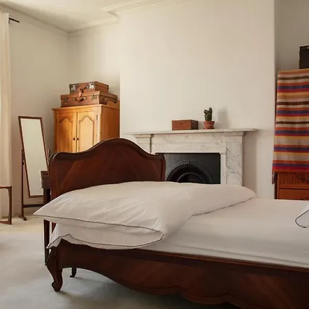 Square Tree House Bed & Breakfast Liverpool