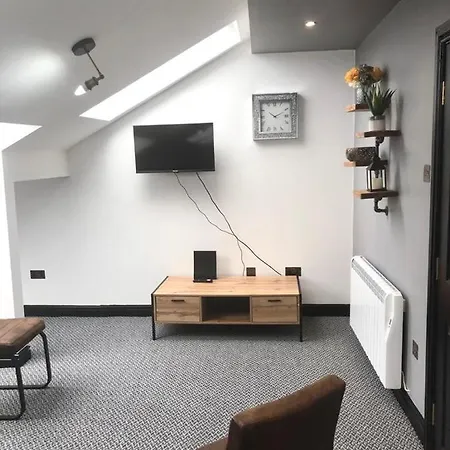 Clifton Apartment *
