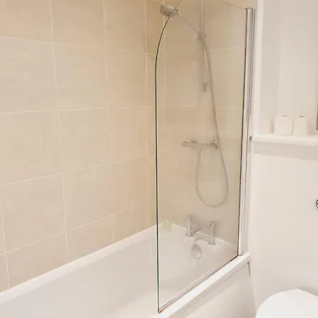 Apartment Centre 1 *
