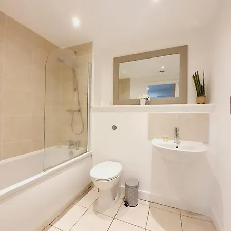 Centre 1 *