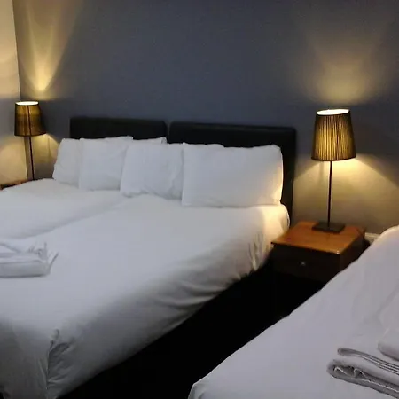 Hotel The 2*