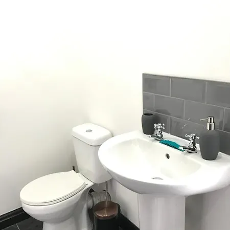 Clifton Apartment *