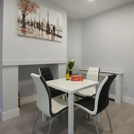 Hébergement de vacances 15 Selwyn Street, Luxury House Liverpool