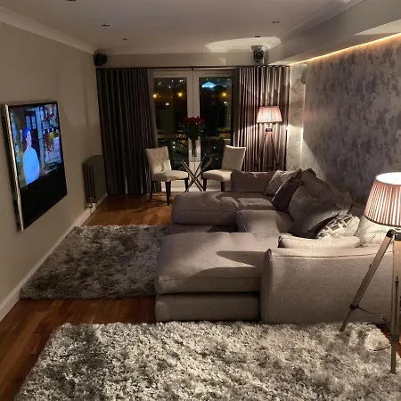 Liverool Dockside Apartment Apartment *