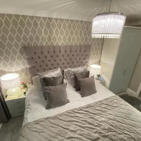 Liverool Dockside Apartment