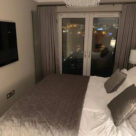 Liverool Dockside Apartment Apartment *