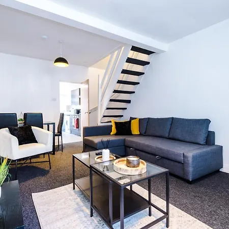 Holiday home Cozy Anfield House, Entire With Free Wifi & Netflix Liverpool