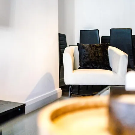Cozy Anfield House, Entire With Free Wifi & Netflix