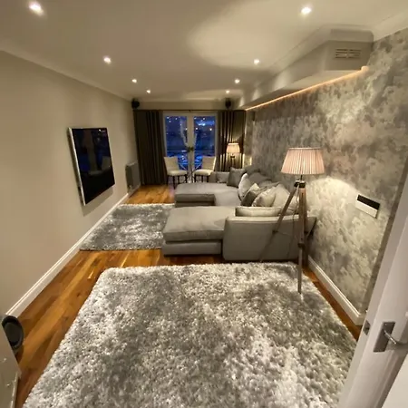Liverool Dockside Apartment Apartment *