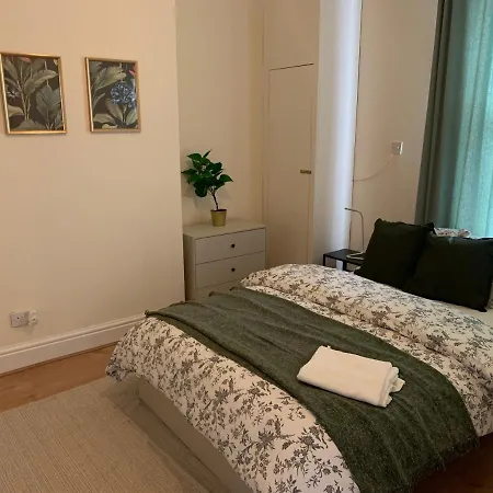 Large House Near Anfield & Town * Liverpool