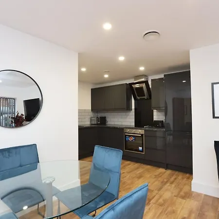 Apartment Concert Square By Happy Days