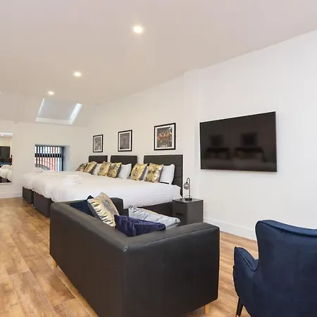 Concert Square By Happy Days Apartment Liverpool