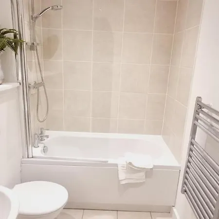 Centre 1 Apartment *