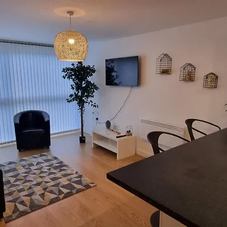 Centre 1 Apartment *