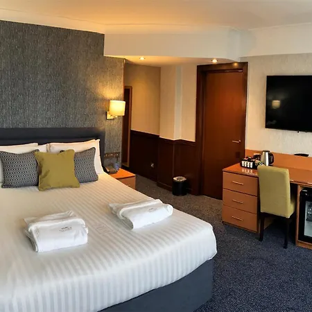 The Liner At 3* Liverpool