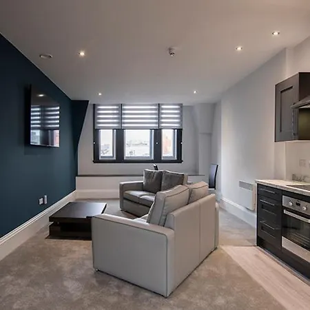 Cavern Quarter By The Castle Collection *