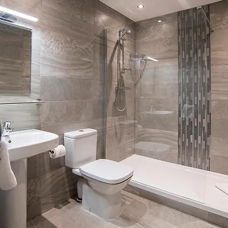 Cavern Quarter By The Castle Collection Apartment