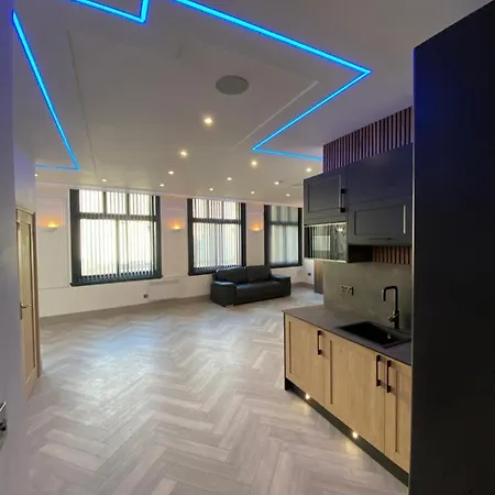 Eleanor Rigby Apts Stanley Street 4*