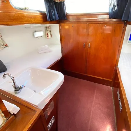 Djinn Palace By Serviced Living Båthotell Liverpool