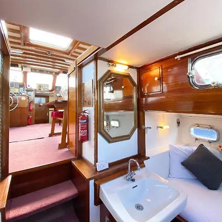Djinn Palace By Serviced Living 4* Liverpool