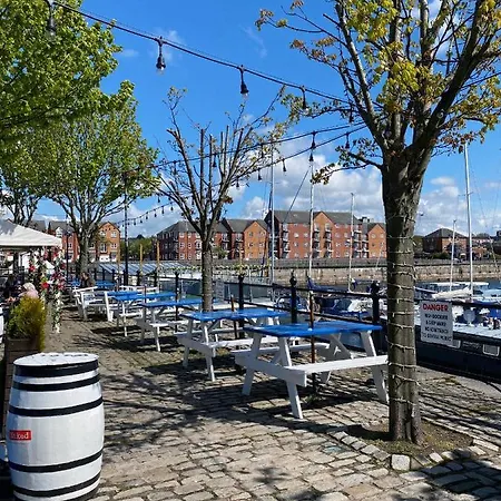 Djinn Palace By Serviced Living Båthotell Liverpool