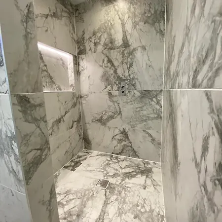 Eleanor Rigby Apts Stanley Street Apartmanhotel 4*