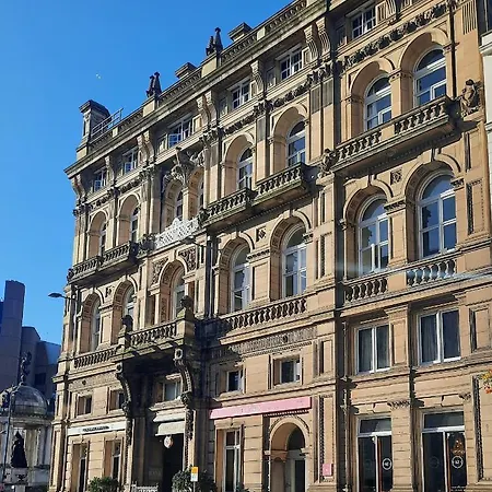 62 Castle Street Hotel 4*