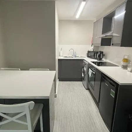Mays - 102 Mill Street, Free Parking, 2 Minute Walk To Baltic Market And Centre - Sleep 1-10 Guests Aparthotel Liverpool