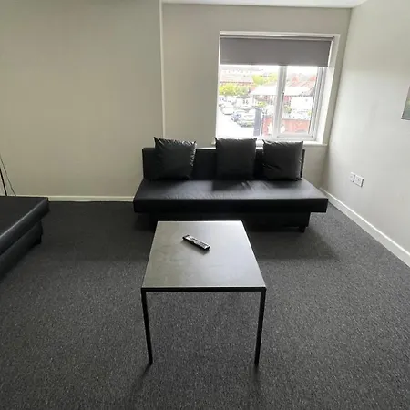 Mays - 102 Mill Street, Free Parking, 2 Minute Walk To Baltic Market And Centre - Sleep 1-10 Guests Aparthotel 3*