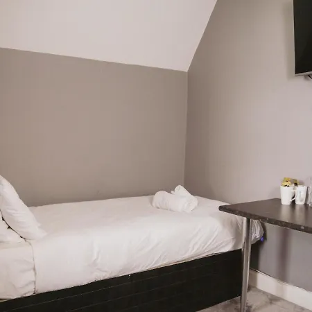 Anfield Hotel 3*