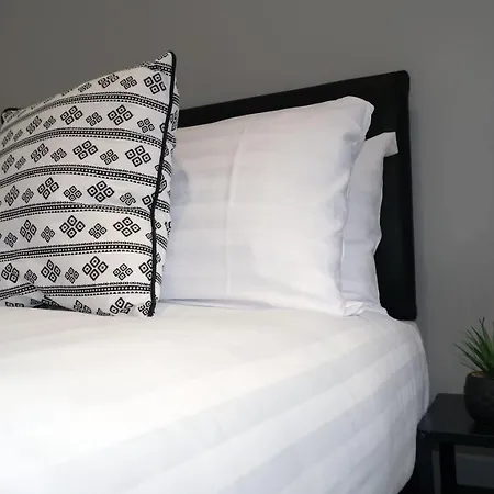 Hotel The Kop End By Serviced Living *